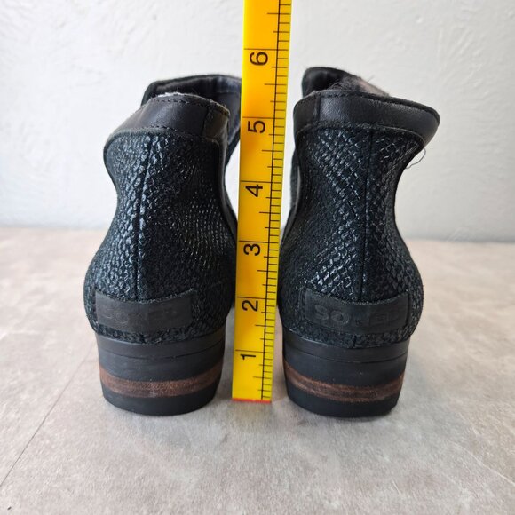 Sorel Lolla Ankle Boots 11 Black Leather Pull On Western Casual Low Heel Booties - Picture 4 of 12
